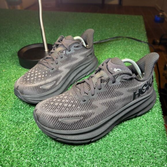 HOKA ONE ONE CLIFTON 9 - Women’s Running Shoes - SIZE 7.5B - Picture 1 of 9
